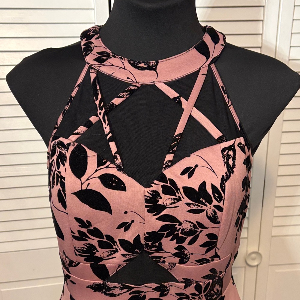 Emerald Sundae Pink and Black Floral Dress - Picture 2 of 8